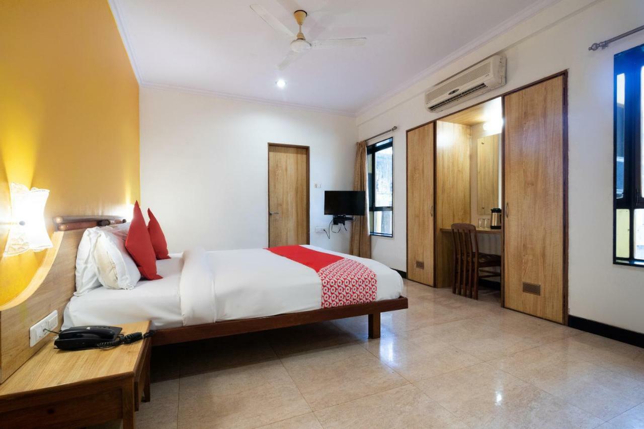 Oyo 44695 Hotel Mango Sawantwadi Dış mekan fotoğraf